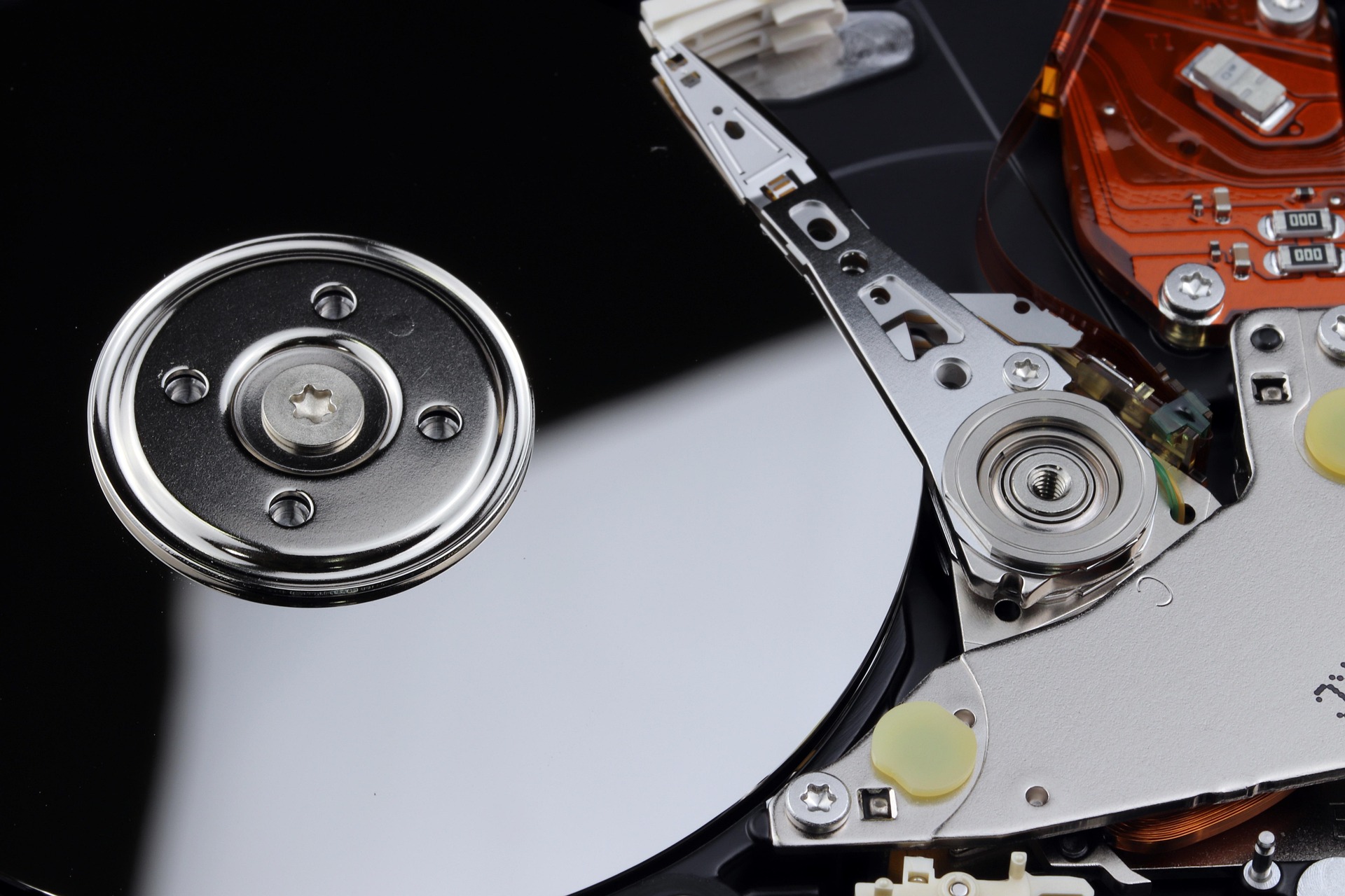 ประโยชน์ของบริการกู้ข้อมูล hard disk แบบมืออาชีพ
